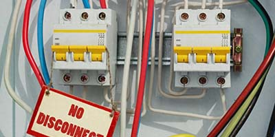 如何计算中性线电流？